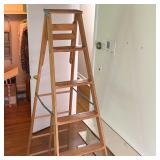VINTAGE STYLE WOODEN SIX-STEP LADDER WITH TOP PLATFORM
