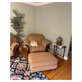 Chair with footrest 