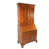 LOT 192 | CHIPPENDALE SLANT LID MAHOGANY BOOKCASE | Circa 1760, probably Philadelphia origin, of sma