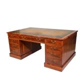 Lot 475  |  ENGLISH PARTNER