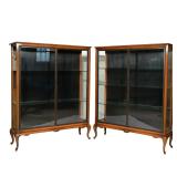 PAIR QUEEN ANNE DISPLAY CABINETS OF SMALL SIZE | Mid-20th C., double full-length glass doors, restin