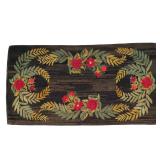 ANTIQUE FLORAL HOOKED RUG | Late 19th / early 20th century, with rose garlands on a blue ground h. 5