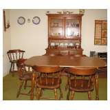 Dining Room Table/Hutch