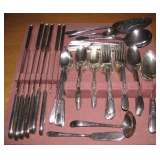 WM Rogers Silverplate Flatware Set