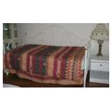 White Metal Frame Trundle Day Bed