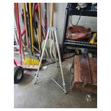 Easel