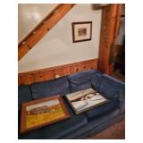 Blue Love Seat, Hanging pictures