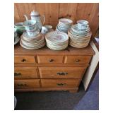 China Set, Dresser