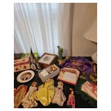 Dolls, Figurines