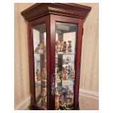 China Cabinet, Figurines, Tchotchkes