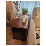 Side Table/End Table, Clocks