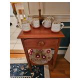 Side Table, Mugs