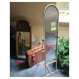 Vintage Luggage, Mirrors