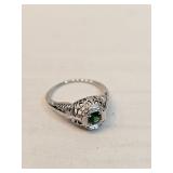 18k White Gold Ring With Emerald 
