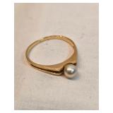 14k Gold Ring With Pearl 