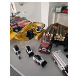 Die-Cast Toy Trucks, Excavator, Log Truck, Bulldozer, Payloader, Roll Back/Flatbed, Diecast
