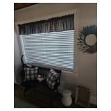 Throw Pillow, Wood Bench