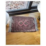Pinkish oriental rug, small rug with frindge