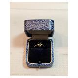 10k Gold Ring With Diamonds And Emerald 