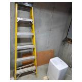 Metal ladder, Dehumidifier 