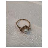 10k Gold Ring With Pearl 