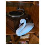 Turn table, Swan