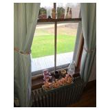 Flower box with flowers, Oil lamp, trinkets