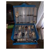 Star Wars carry case and figures