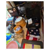 wicker paper plate holders, American flag