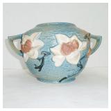 Roseville Magnolia planter