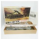 Tank model in box