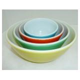 Pyrex primary color bowls