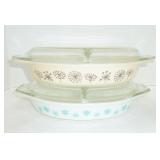 2 Pyrex cov casseroles