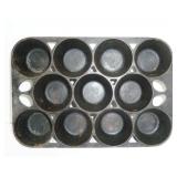 Griswold signed muffin pan