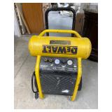 DEWALT compresser 
