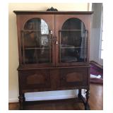 William & Mary 1920s hutch