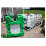 Monsanto Chemical Tote with working pump