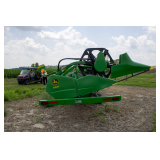 2006 John Deere 630F 30’ Hydroflex Bean head. Also John Deere 30’ head carrier.  W Lights