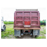 1986 Ford AeroMax L9000. Tri Axle, Cummins Deisel, (Drives and Dumps.)   137,374 Mi.