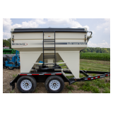 Meridian 225 RST 160 Bushel Bulk Seed Tender.   (Like New Condition.)