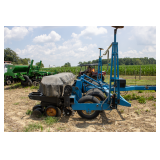 1982 Kensey Split Row Planter, 15” Spacing. With Tanks.
