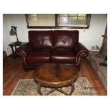 EASY PICKING IS IN STATEN ISLAND, NY FOR A 2 DAY SALE. LEATHER COUCH, ART WORK & MORE.