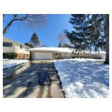Wauwatosa Estate Sale - CLEAN SMOKE FREE McM FURNITURE