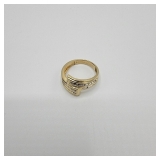 Lot 99 10k Diamond Ring