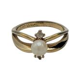 Lot 65 14k Pearl Stone Ring Sz 8 Weight: 3.15 Grams (includes stone)  Estimated Melt Value: $154.98 