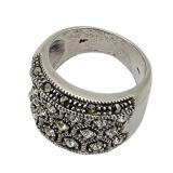 lot 143 Silver Fashion Ring 