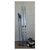 Womans Cross Country Ski Kit