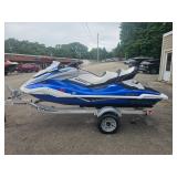 Lot 1002 2021 Yamaha WaveRunner FX140