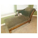 BEAUTIFUL Chaise lounge