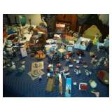 Lots of vintage collectible doll furniture